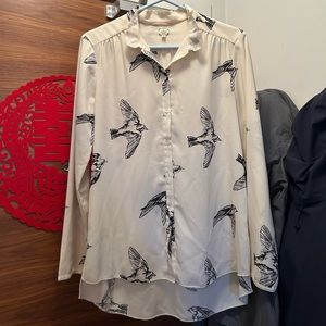 Aritzia Wilfred shirt with bird print (size M)